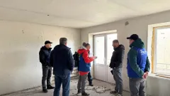 Понад сотню додаткових ліжко-місць у чотирьох прихистках для внутрішньо переміщених осіб у Хмельницькій області облаштує Благодійний фонд "Рокада".