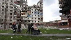 Покровськ прифронтове місто війна люди евакуація зруйновані будинки багатоповерхівки