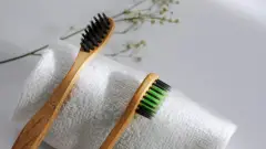 гігієнічний набір продукти для гігієни зубна щітка