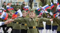 мілітаризація дітей рф росія діти у військовій формі окупація