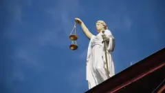 суд феміда вирок право правосуддя злочин закон