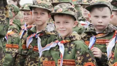 діти у російській воєнній формі мілітарі