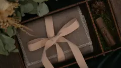 подарункові коробки