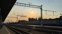 потяг вокзал укрзалізниця поїзд жд залізниця