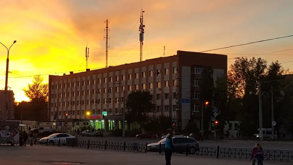 Пр-т Гвардійський 13, FM антени на даху готелю “Центральний”