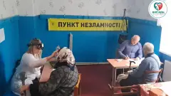 лікарі