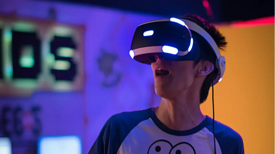 VR-окуляри