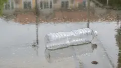 каналізація вода на вулиці сміття