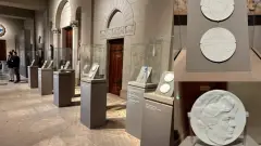 Медалі зі знищеного маріупольського музею Харабета показали в Москві