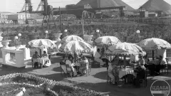 Літнє кафе в м. Єнакієве Донецької області. 1954 р. 