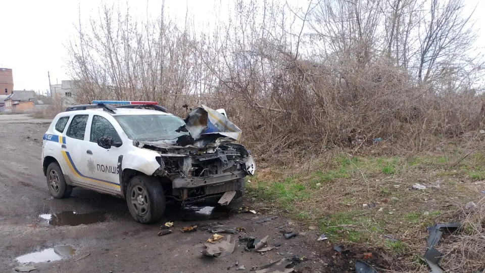 Російський дрон атакував поліцейське авто