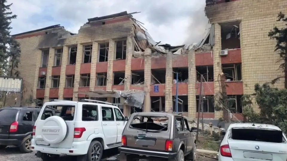обстріл адмінбудівлі в марківці