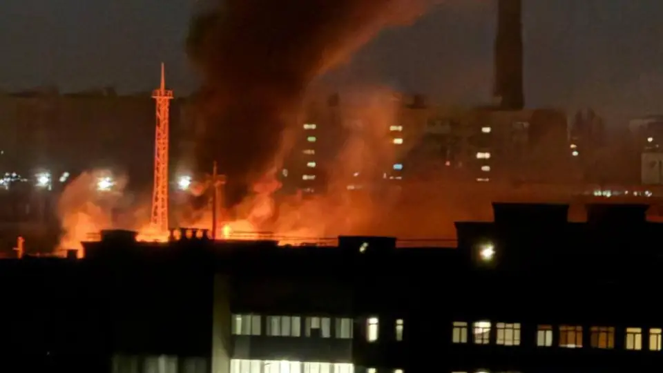 Пожежа після вибуху в окупованому Маріуполі
