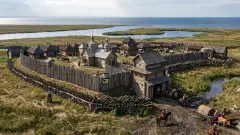 Кальміуська паланка в гирлі Кальміусу на фоні Азовського моря