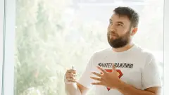 Артур Пройдаков, автор книги «Ну хто так робить? Як навчити дитину вчитися?»