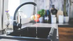 вода кран водопостачання