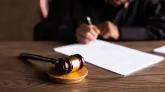 суд феміда вирок право правосуддя злочин закон