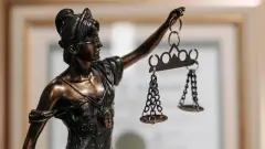 суд феміда вирок право правосуддя злочин закон
