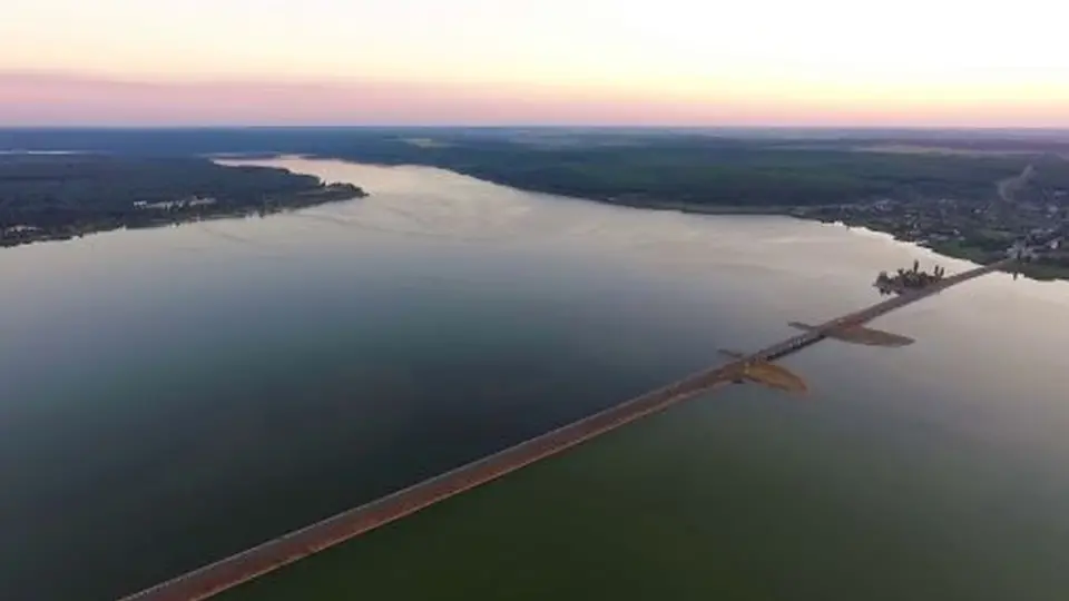 Дамба Печенізького водосховища