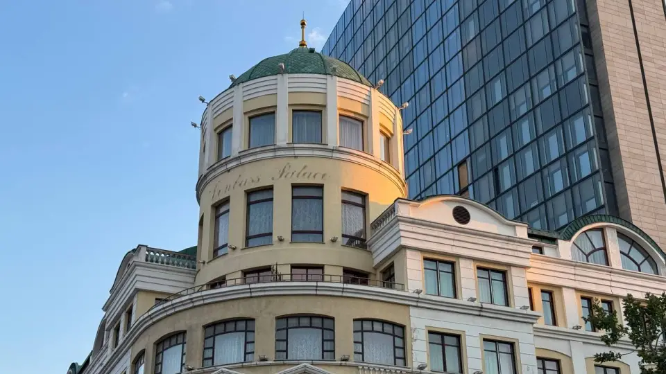 Готель "Донбас палас"