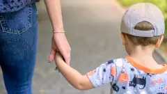 дитина матір хлопчик сім'я родина